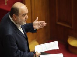 ΒΟΥΛΗ – ΣΥΖΗΤΗΣΗ ΚΑΙ ΨΗΦΟΦΟΡΙΑ ΣΤΗΝ ΟΛΟΜΕΛΕΙΑ ΤΗΣ ΒΟΥΛΗΣ ΤΟΥ ΠΟΛΥΝΟΜΟΣΧΕΔΙΟΥ ΜΕ ΤΑ ΠΡΟΑΠΑΙΤΟΥΜΕΝΑ ΜΕΤΡΑ ΕΝ ΟΨΕΙ ΤΗΣ ΠΡΩΤΗΣ ΑΞΙΟΛΟΓΗΣΗΣ ΤΟΥ ΜΝΗΜΟΝΙΑΚΟΥ ΠΡΟΓΡΑΜΜΑΤΟΣ(EUROKINISSI/ΓΙΑΝΝΗΣ ΠΑΝΑΓΟΠΟΥΛΟΣ)