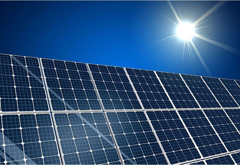 Αλβανία: Μνημόνιο συνεργασίας με την EBRD για ανάπτυξη φ/β