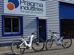 podilata-pou-kinountai-me-udrogono-se-maziki-paragogi