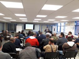 Στο βήμα ο κ. Ιωάννης Ντρούκας, Δντης Λειτουργίας & Συντήρησης Χαμηλής Πίεσης της ΕΔΑ Αττικής