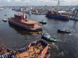 Lomonosov-elektrana-more