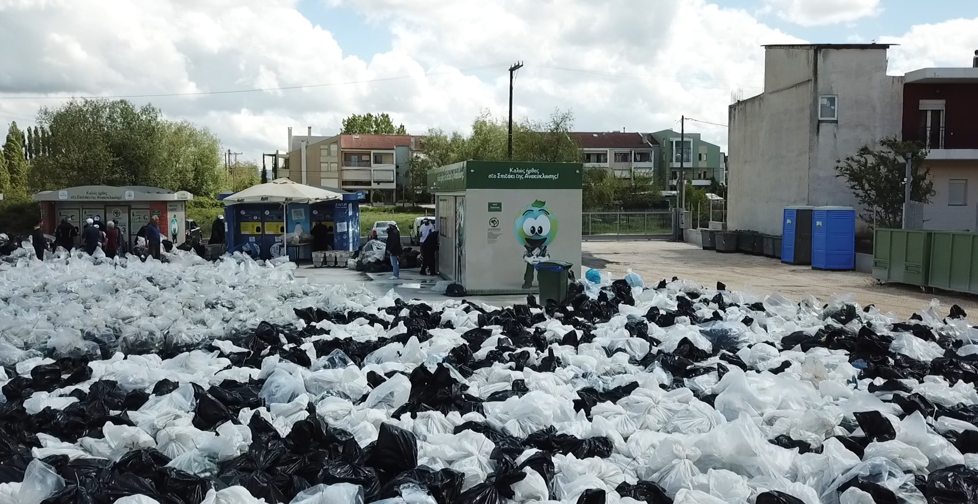 Νέο παγκόσμιο ρεκόρ Γκίνες Ανταποδοτικής Ανακύκλωσης