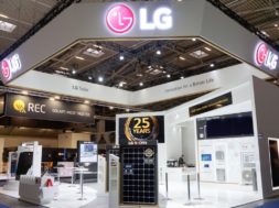 lg_at_intersolar_2019_-_photo_1_0