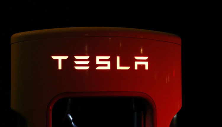 Ρεκόρ παραδόσεων ηλεκτρικών οχημάτων για την Tesla