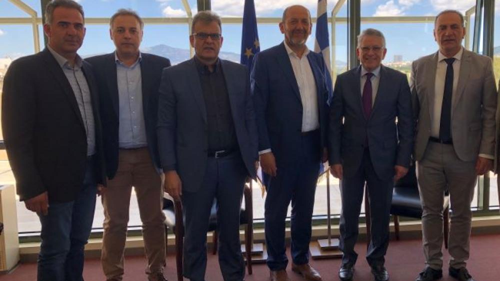 Έργα ΑΠΕ και φυσικού αερίου στο επίκεντρο της επίσκεψης Γ. Θωμά στην Πελοπόννησο