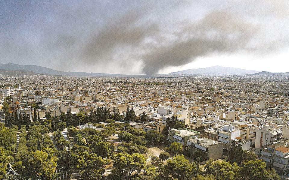 Διερεύνηση της ατμοσφαιρικής ρύπανσης στην Αττική από τη φωτιά στο εργοστάσιο πλαστικών