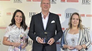 representation_of_siemens_greece_at_the_awards_ceremony_0