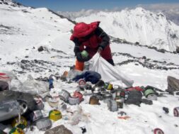 everest trash