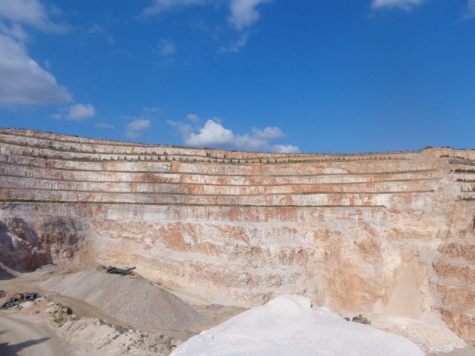 Ξεκινά η αποκατάσταση του λατομείου «Κυριακού» με την συμμετοχή της ΑΝΑΚΕΜ