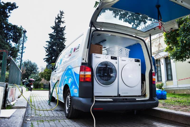 LG: Εξοπλίζει την κινητή μονάδα Ithaca Laundry με δύο καινούρια στεγνωτήρια