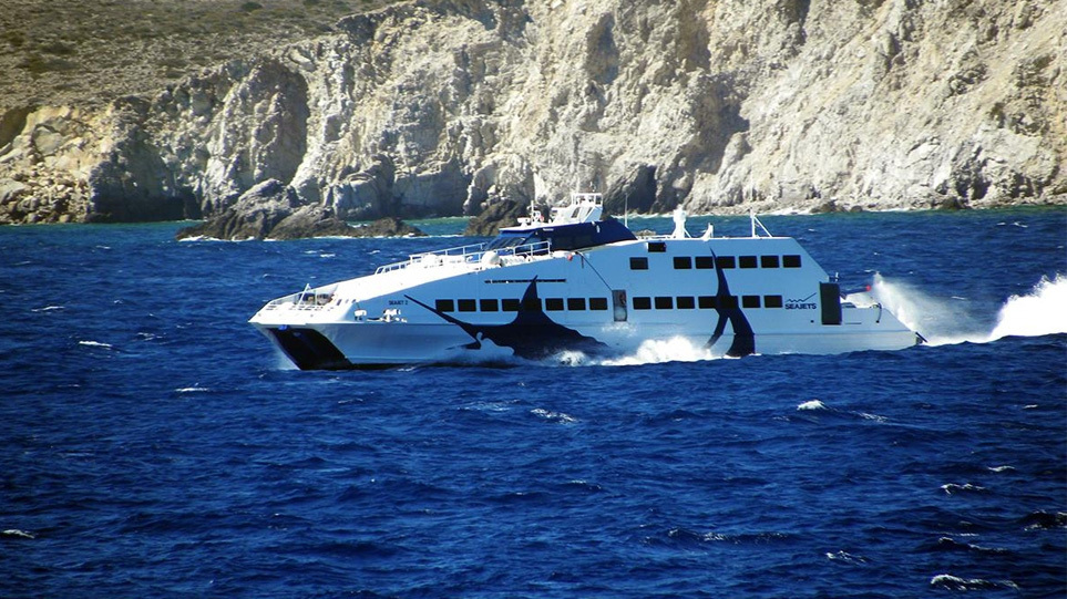 Σώοι όλοι οι επιβαίνοντες θαλαμηγού σκάφους που βυθίστηκε βοριειοδυτικά της Μήλου