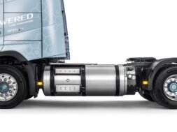 Volvo FH LNG 1 small