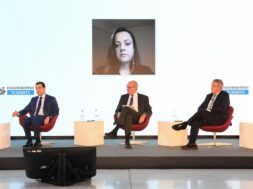 Κώστας Σκρέκας, Θεοδώρα Αντωνακάκη, Ευθύμιος Βιδάλης, Κωστής Μουσουρούλης, Χρήστος Χαρπαντίδης συντονίζει η Χ. Λιάγγου