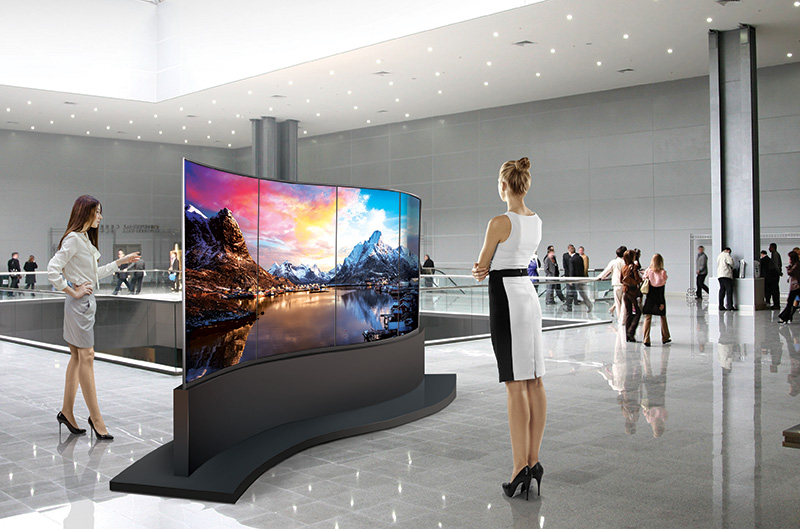 Η καινοτομία στο digital signage λέγεται: «LG Double Sided Curved Tiling»