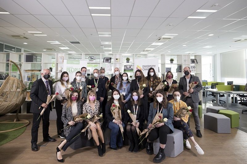 Η Schneider Electric υπογράφει τη Χάρτα Διαφορετικότητας