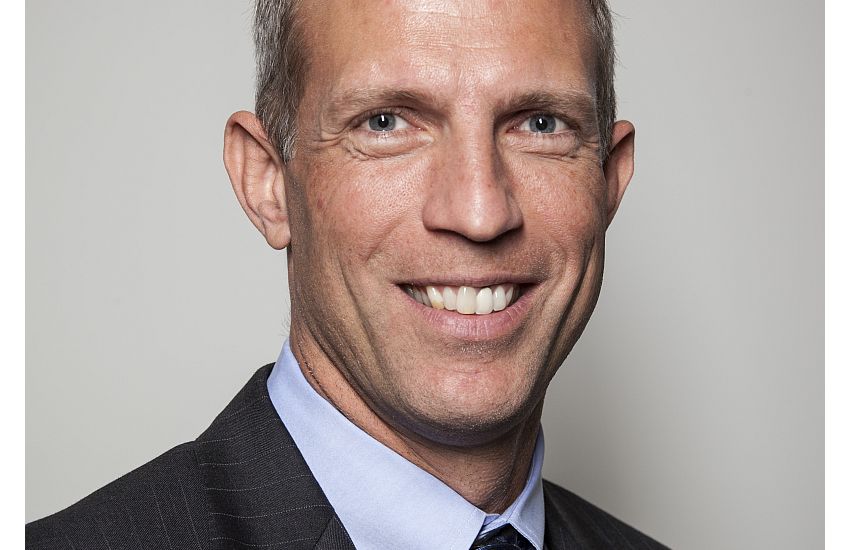 Ο Kevin Brown, υψηλόβαθμο στέλεχος της Schneider Electric, γίνεται μέλος του Forbes Technology Council