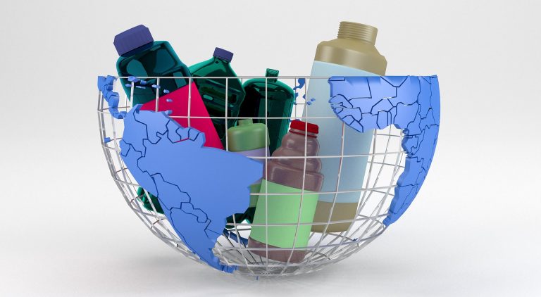 EE: Στο στόχαστρο 11 κράτη που δεν περιορίζουν τα πλαστικά μίας χρήσης