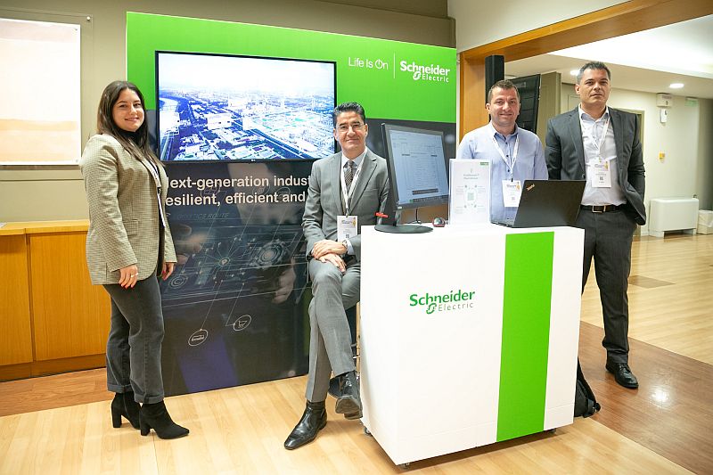 H Schneider Electric παρουσίασε τις λύσεις της για τις Βιομηχανίες του Μέλλοντος