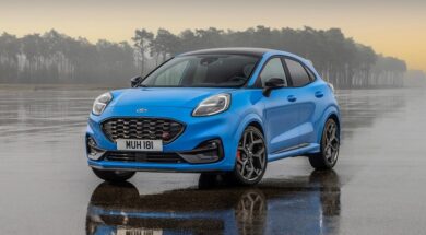 ford-homepage-gr-2023_03_CCL_LC_Puma_ST_Local_GUXBBDNP-16×9-2160x1215_el_GR-ford-blue-puma.jpg.renditions.extra-large