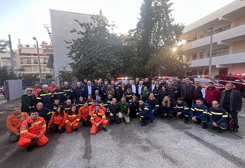 Ο Όμιλος Επιχειρήσεων Σαρακάκη παρέδωσε στον ΣΠΑΥ 15 πυροσβεστικά pick up