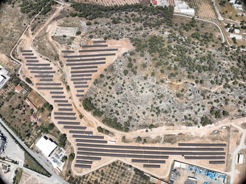 HELLENiQ ENERGΥ: Δημιουργία του πρώτου Φ/Β σταθμού αυτοπαραγωγής σε βιομηχανική της εγκατάσταση