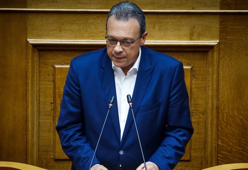 Φάμελλος: Σκάνδαλο με τα «σπιτάκια» ανακύκλωσης