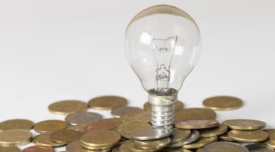 arrangement-coins-light-bulb