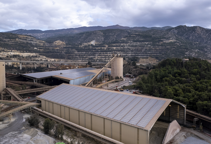 Όμιλος ΗΡΑΚΛΗΣ: Σε λειτουργία ο φωτοβολταϊκός σταθμός στο Εργοστάσιο του Βόλου