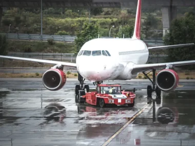 plane-airport-terminal-building-800-px