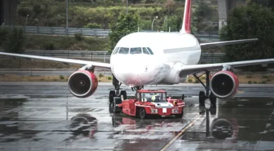 plane-airport-terminal-building-800-px