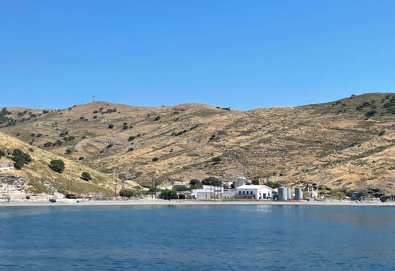 Άη Στράτης: Το πρότυπο ενεργειακό νησί με ΑΠΕ έως 98% – Καθοριστικός ο ρόλος του ΔΕΔΔΗΕ ως Διαχειριστή των Μη Διασυνδεδεμένων Νησιών